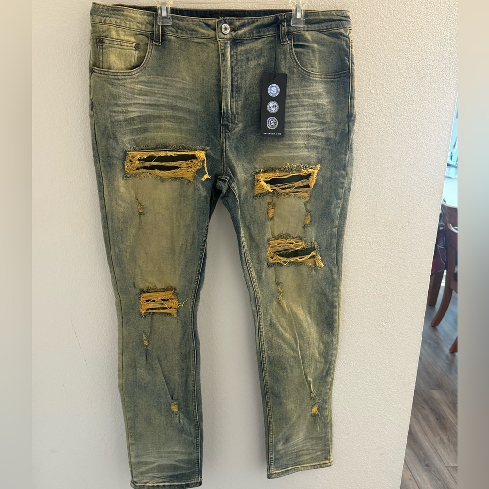 NWT Se’renade Distressed Denim Jeans Men’s 42x32 (Green Under Patches).